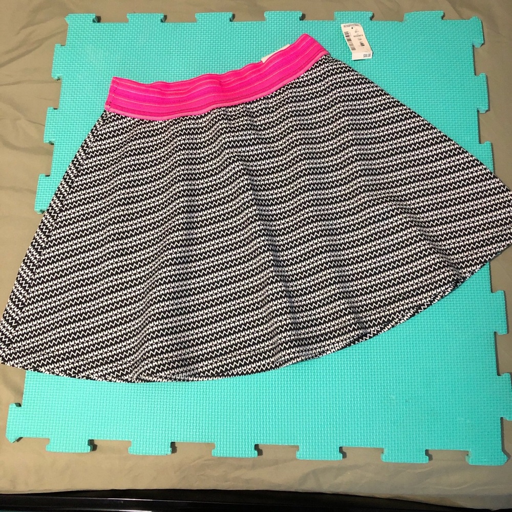 New Aeropostale Black and Pink Mini Skirt